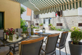 Отель Apartment Pere  Трогир